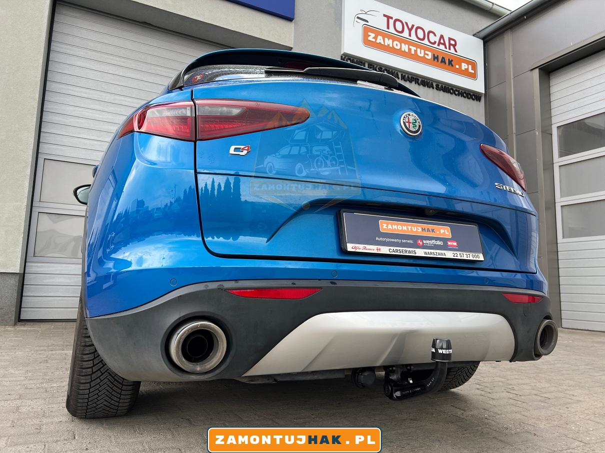 na zdjeciu zbliżenie na kule haka holowniczego Westfalia A40V zamontowaną w Alfa romeo stelvio 2019 - hak Westfalia A40V